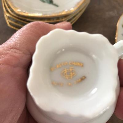 Lot of 4 tea cups, 4 saki cups, 5 gold rim trinket plates, 2 saucers.