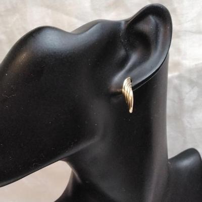 Vintage Sculpted Textured 14K Earrings