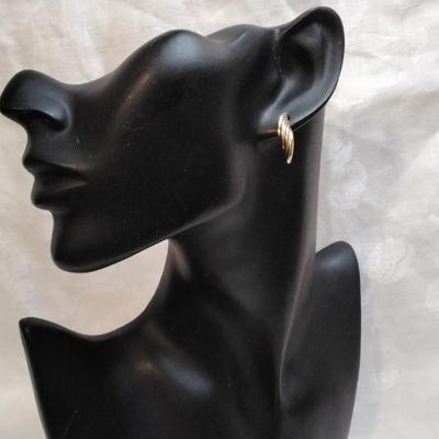 Vintage Sculpted Textured 14K Earrings