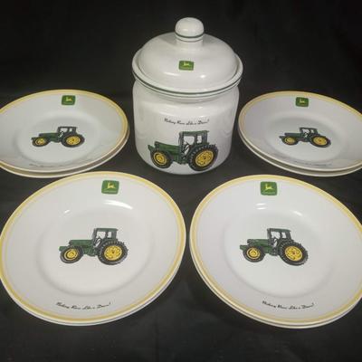 8 JOHN DEERE BOWLS AND A CANISTER