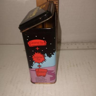 Russell Stover's Candies 1997 Looney Tunes Alien Surprise Tin