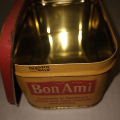 Bon Ami tin with chicks