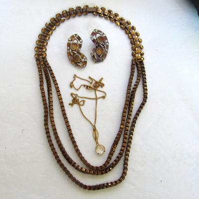 Lot 307: Nice Clunky Vintage Necklace, Older Earrings, Glass Necklace