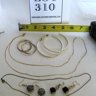Lot of Comtemporary Big Jewelry, Long Necklaces