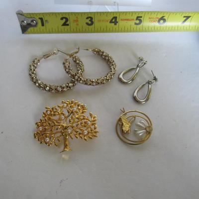 Lot of Modern Jewelry, Butterfly Pin, Tree of Life Pin