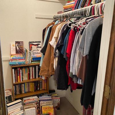 Lot 9: Books and more clothing