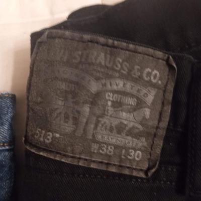 MEN'S LEVI'S AND SAVANE JEANS, LLEATHER BELT, SOCKS AND MORE