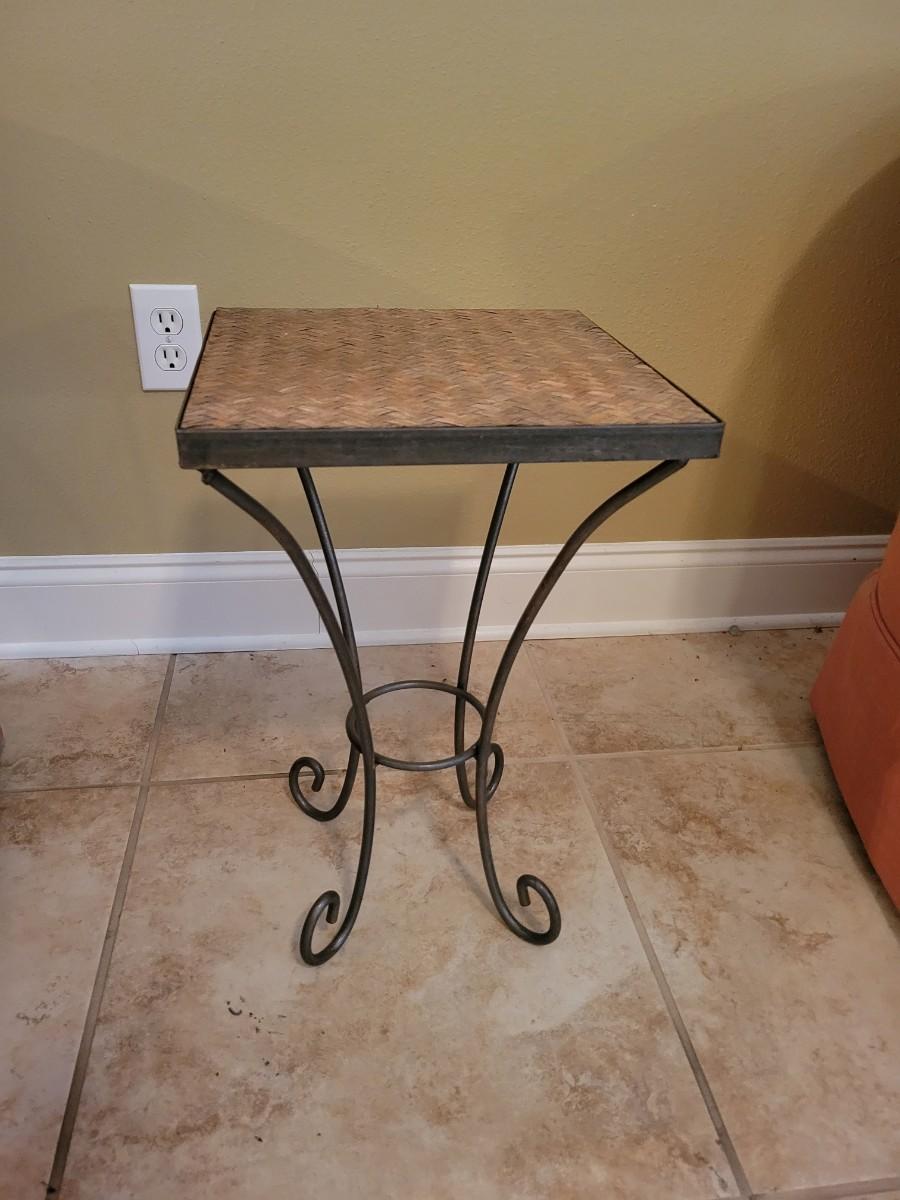 Woven Top & Metal Base Accent Table