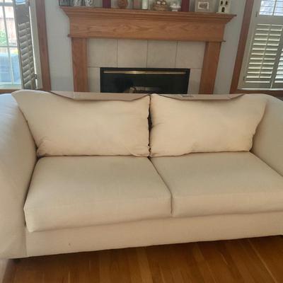Couch ðŸ›‹ï¸ White