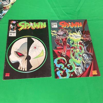 12 Spawn Comics plus DC Graphic Novels & Spawn Figurines (S2-SS)