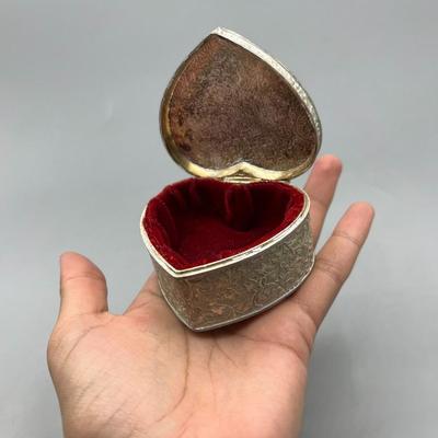Small Heart Shaped Silver Tone Metal Jewelry Trinket Box