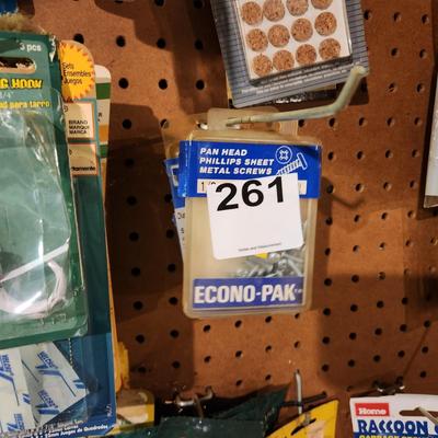 Workshop tools Peg Board Section Right Side Lot 261 WYSIWYG
