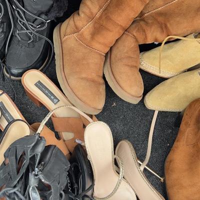 Lot of womenâ€™s shoes size 7