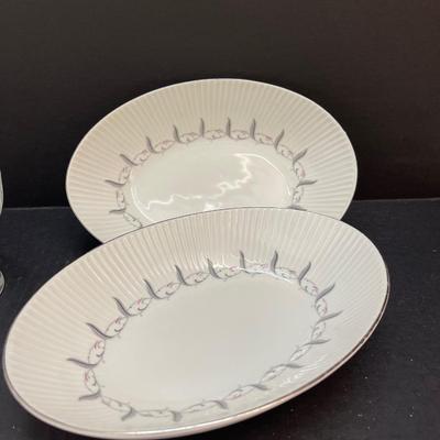 Two Vintage Baronet China Eschenbach â€œFeather Flairâ€ Oval Serving Dishes