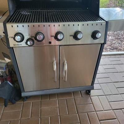 Broil King Baron Propane Gas Grill