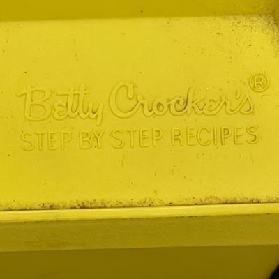 1971 Betty Crocker Step by Step Recipe Card Library