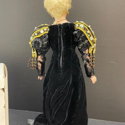 Mary Kay Ash 30th Anniversary Porcelain DollÂ  & COA