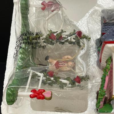 Department 56 Hearts and Blooms Cottage Snow Village