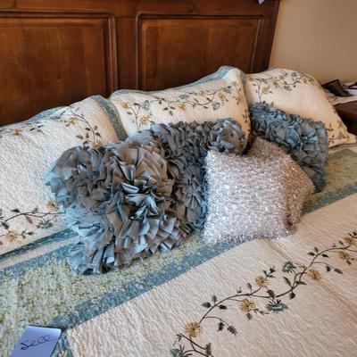 Split King I10 360 Smart Bed W/ Stanley Headboard and Linen