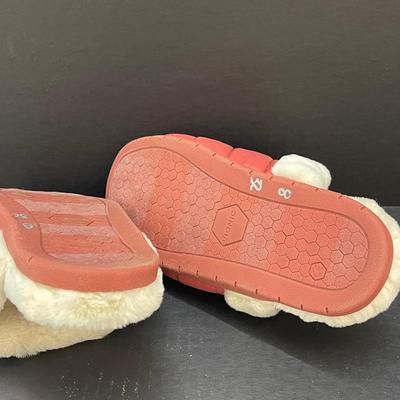 Vionic Insulated Slippers