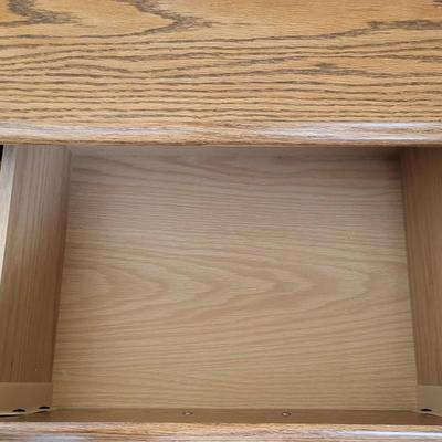 1 Bedside Cabinet