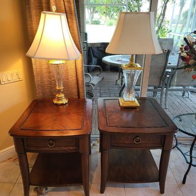 2 Wood End Tables with 2 Non Matching Lamps