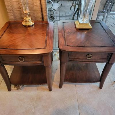2 Wood End Tables with 2 Non Matching Lamps