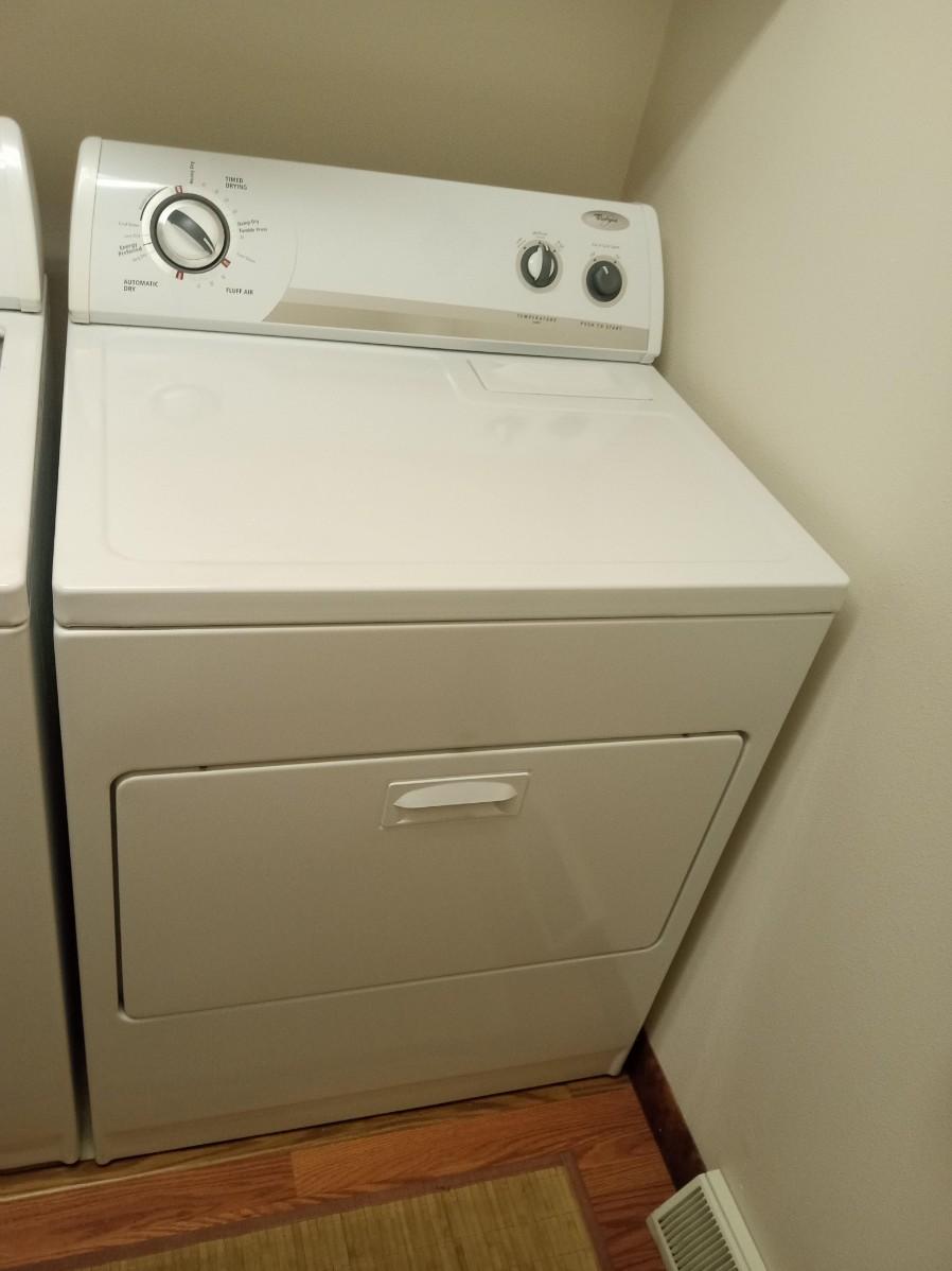 WHIRLPOOL CLOTHES DRYER