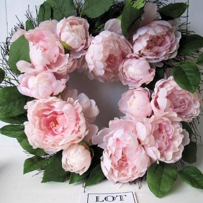 Lot 344: Beautiful Large Peony Wreath
