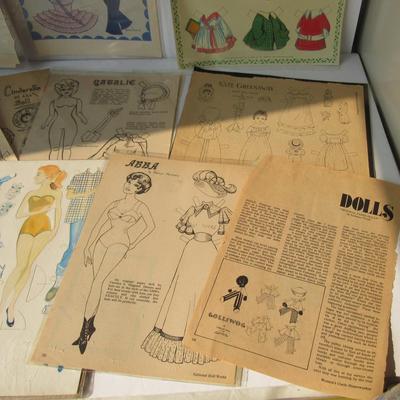 Lot 350: Large Lot of Paper Dolls, Some From Old Newspapers and Magazines