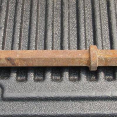 Lot 362: Long Very Heavy Iron Tool