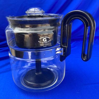 PAMPERED CHEF APPLE ðŸŽ PEELER, STOVE TOP COFFEE POT AND ALL SORTS. IF BABY BAKING PANS AND MORE