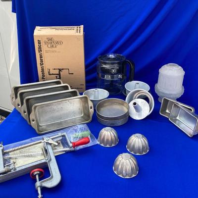 PAMPERED CHEF APPLE ðŸŽ PEELER, STOVE TOP COFFEE POT AND ALL SORTS. IF BABY BAKING PANS AND MORE