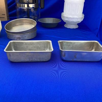 PAMPERED CHEF APPLE ðŸŽ PEELER, STOVE TOP COFFEE POT AND ALL SORTS. IF BABY BAKING PANS AND MORE