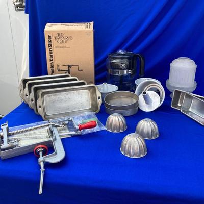 PAMPERED CHEF APPLE ðŸŽ PEELER, STOVE TOP COFFEE POT AND ALL SORTS. IF BABY BAKING PANS AND MORE