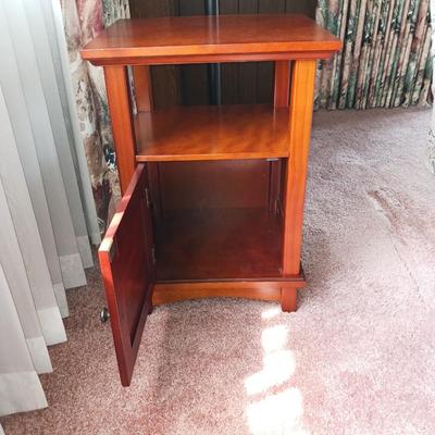 WOODEN SIDE TABLE WITH STORAGE AND FLOOR LAMP