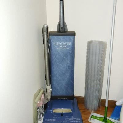 UPRIGHT HOOVER VACUUM-CLEAR FLOOR RUNNER-SWIFFER-OTHER