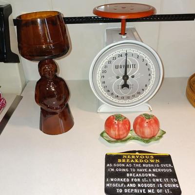 VINTAGE KITCHEN-FOOD SCALE-TOMATO SALT & PEPPER SHAKERS AND MORE