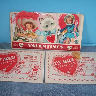LOT 72 FABULOUS VINTAGE VALENTINE'S IN PACKAGES