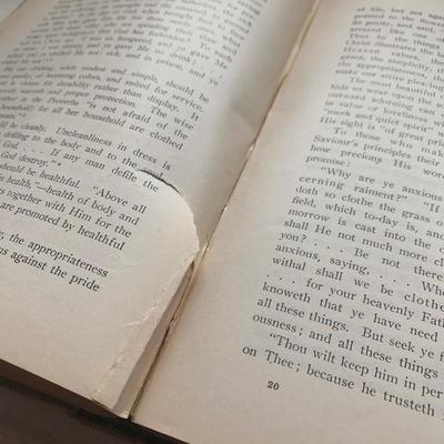 c.1909 Ellen G. White MINISTRY OF HEALING