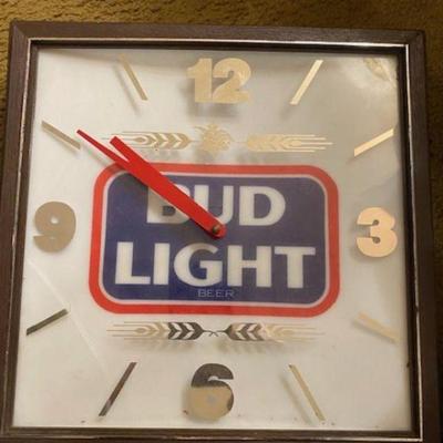 Vtg Electric Bud Light Clock Works Well