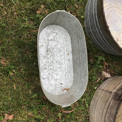 823 Lot of Three Aluminum Wash Tubs