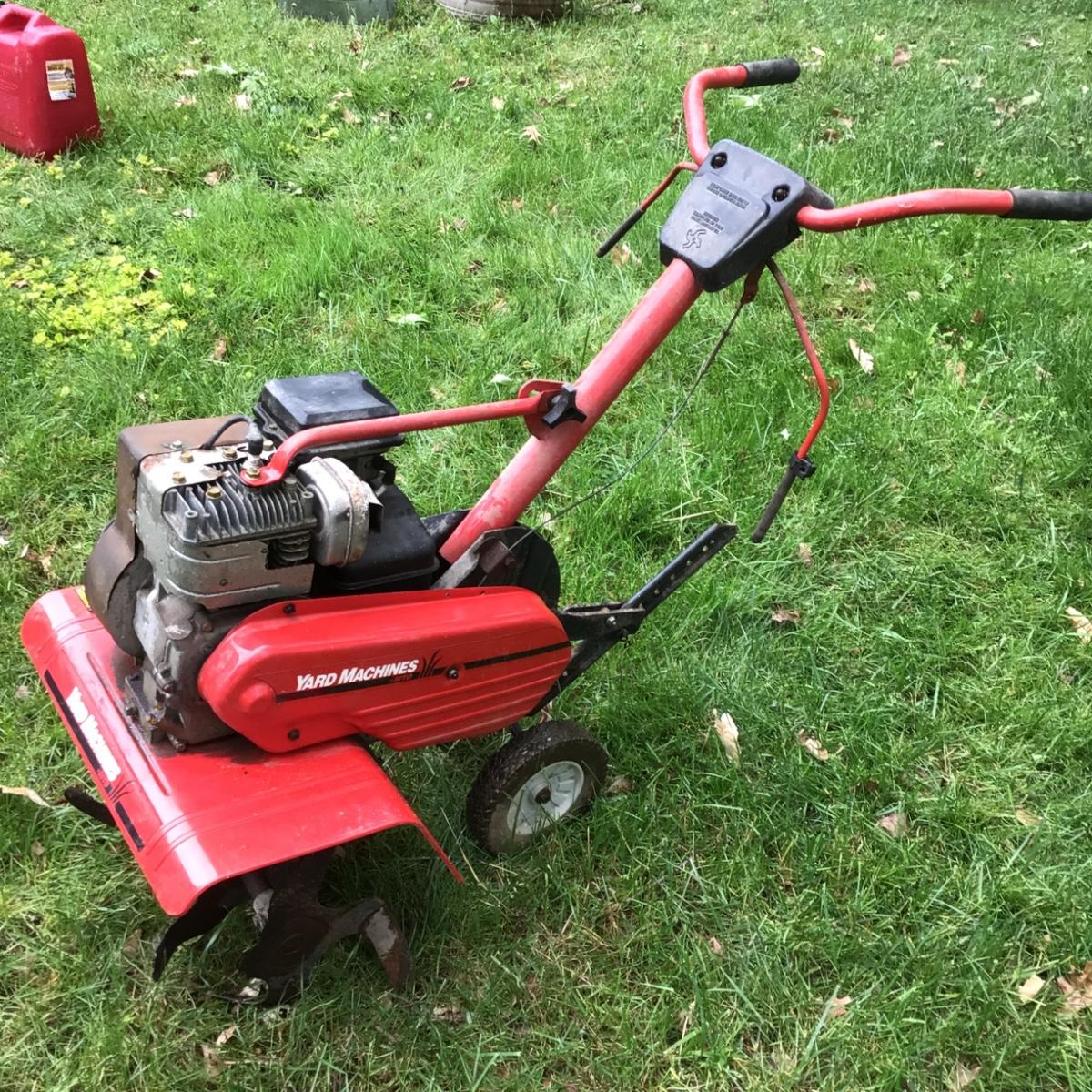 827 Yard Machines Rototiller