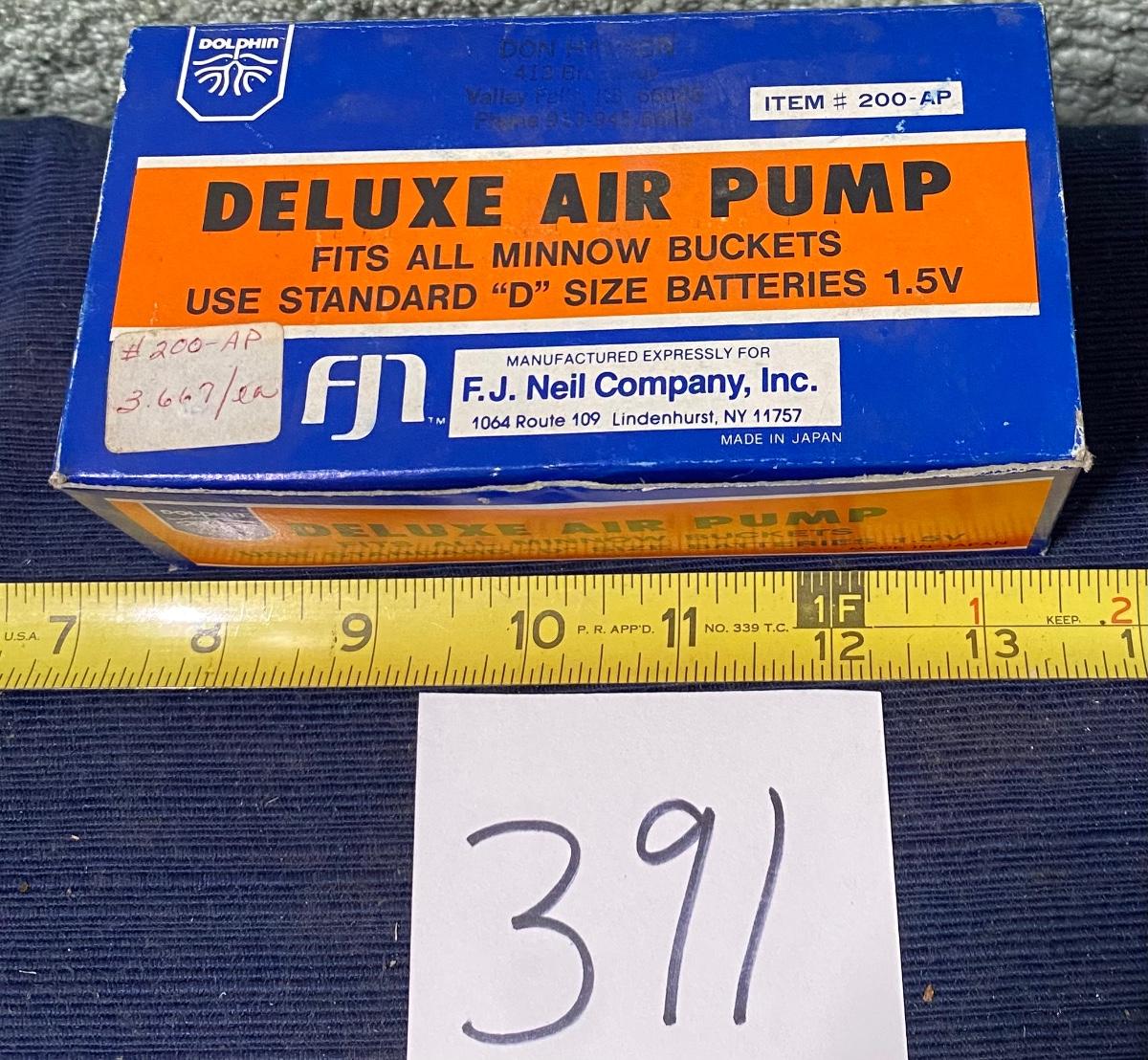 Vintage Deluxe Air Pump for minnow Bucket
