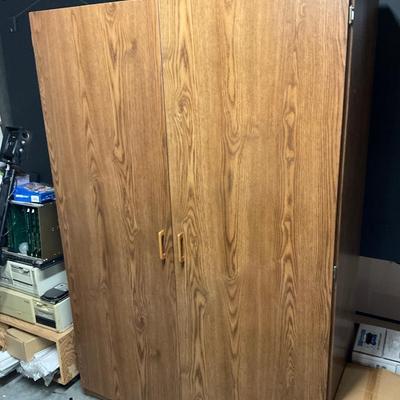 Cabinet 72â€x 48â€x 21â€