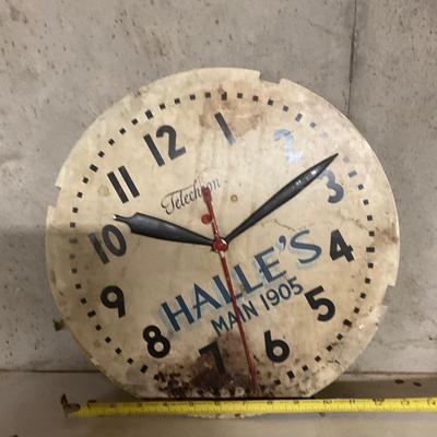 Halleâ€™s Main 1905 Telechrom Clock Face.
