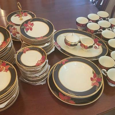 Mikasa China, L3467 Christmas Eve Lot