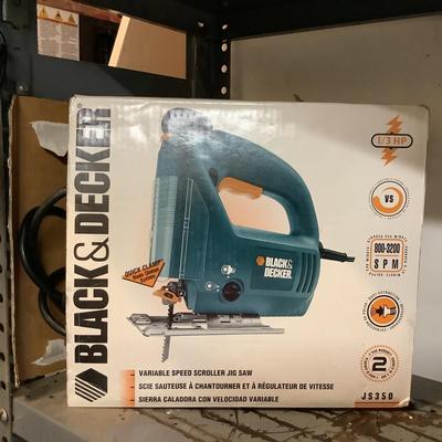 833 Black and Decker Variable Speed Scroller Jig Saw