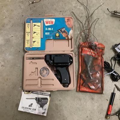 852 Lot of Electric Glue Guns and Wen Soldering Gun