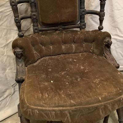 855 Antique Victorian Ornate Wooden Sitting Chair